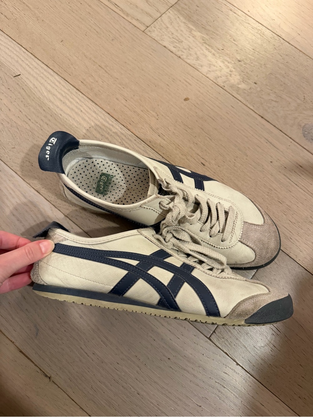 Onitsuka tiger sneakers. Grey and navy. 9